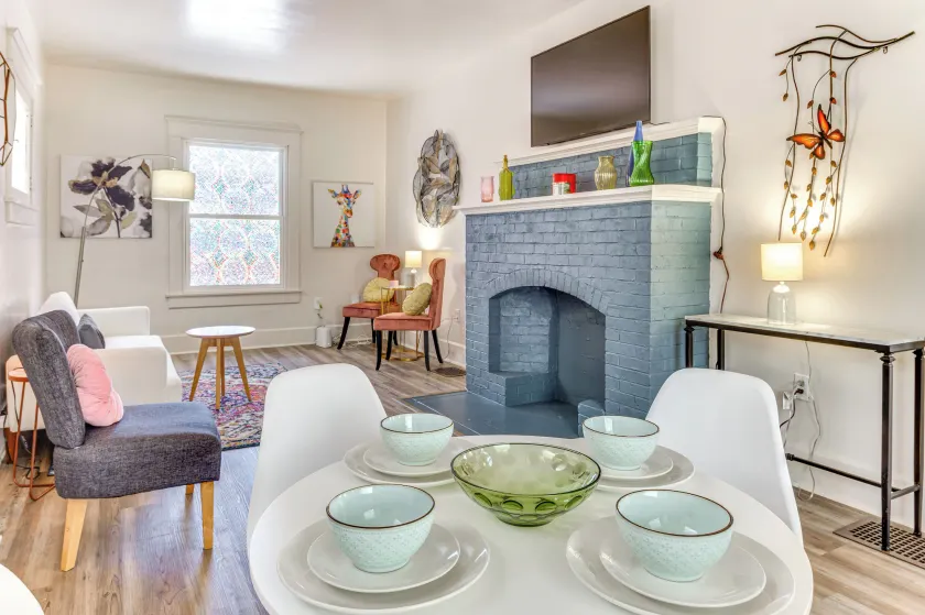 3 Mi to Dtwn Indy: Pet-friendly Home w/ Backyard! - Image 1