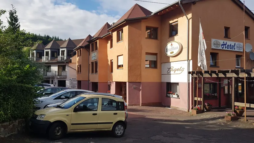 Hotel Zur Engelsburg - Image 1