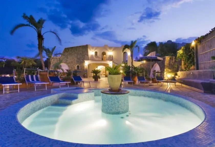 Hotel Belvedere - Image 1