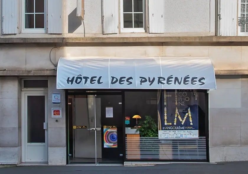 Hôtel des Pyrénées - Image 1