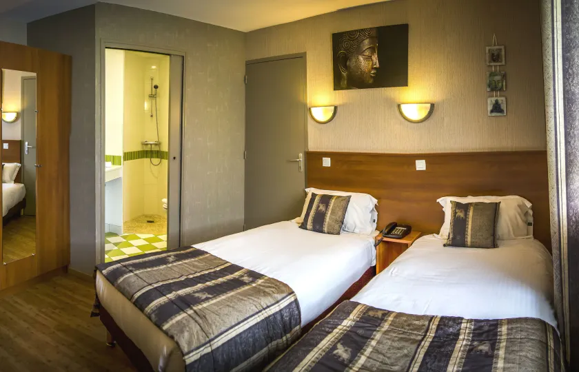 Brit Hotel Confort Azur Cholet Nord - Image 1