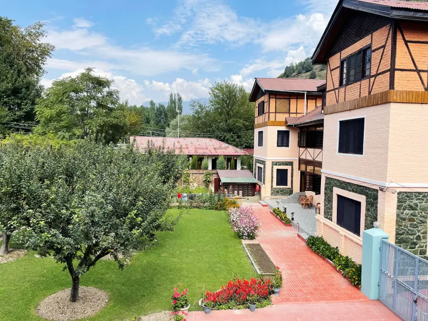 Lakshmi Guest House - Image 1