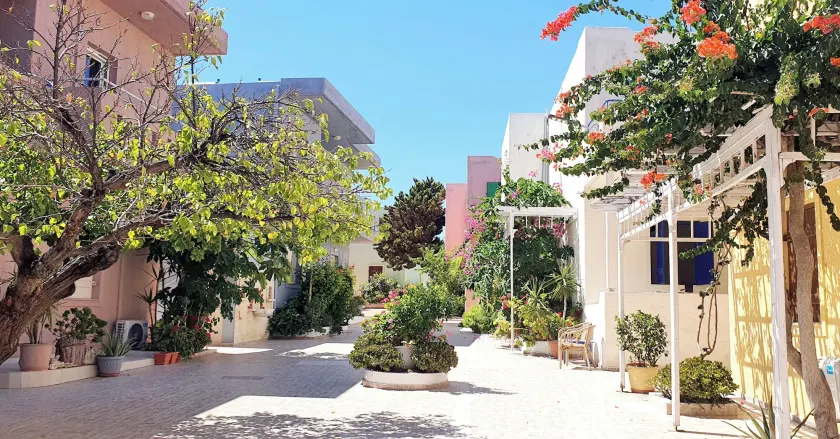 Evina Rooms & Suites - Image 1