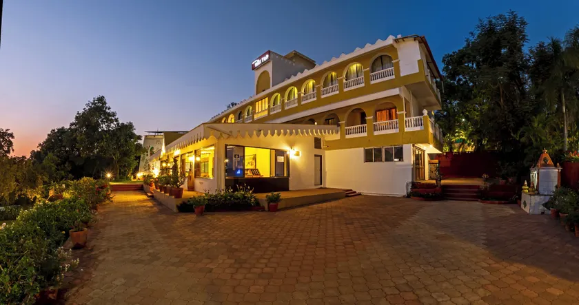 Hotel Hilltop by Fidato Hotels - Image 1
