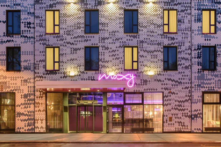 Moxy Dresden Neustadt - Image 1