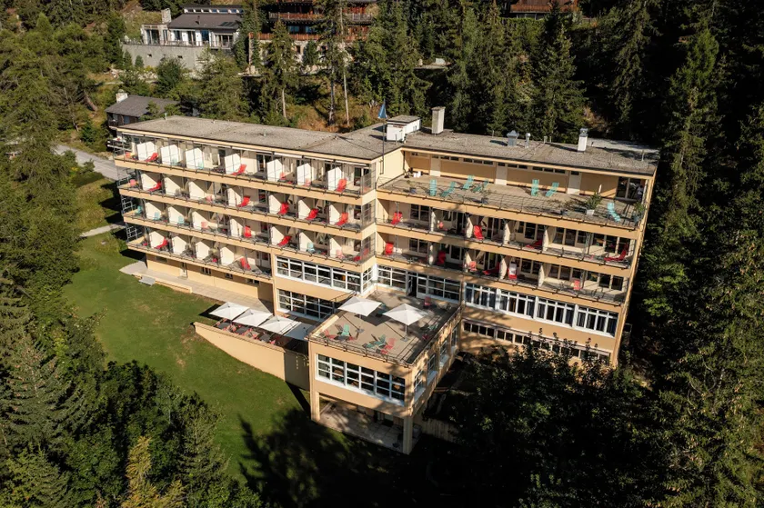 Crans-Montana Youth Hostel - Image 1