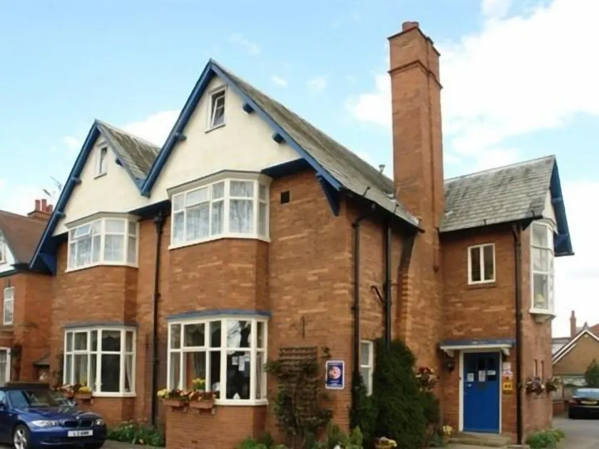 Midway Guest House - Image 1