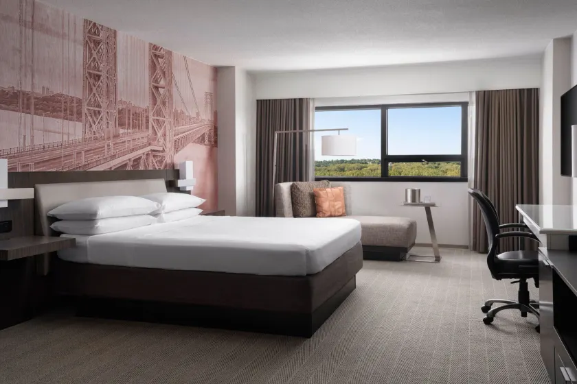 Teaneck Marriott at Glenpointe - Image 1