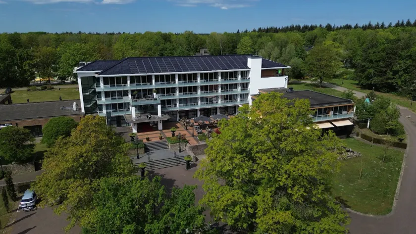 Fletcher Familiehotel De Hunzebergen - Image 1