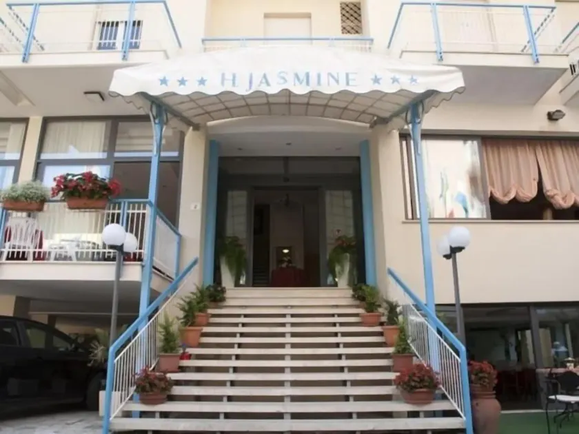 Expo Fiera Beach Jasmine - Image 1