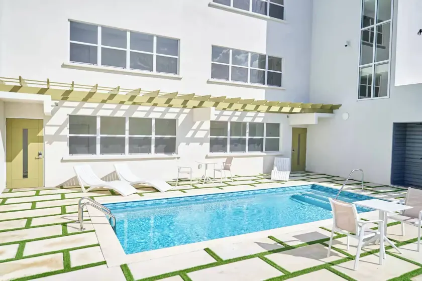 Apartamento vacacional con piscina, jardín y terraza | Vistas al jardín - Image 1