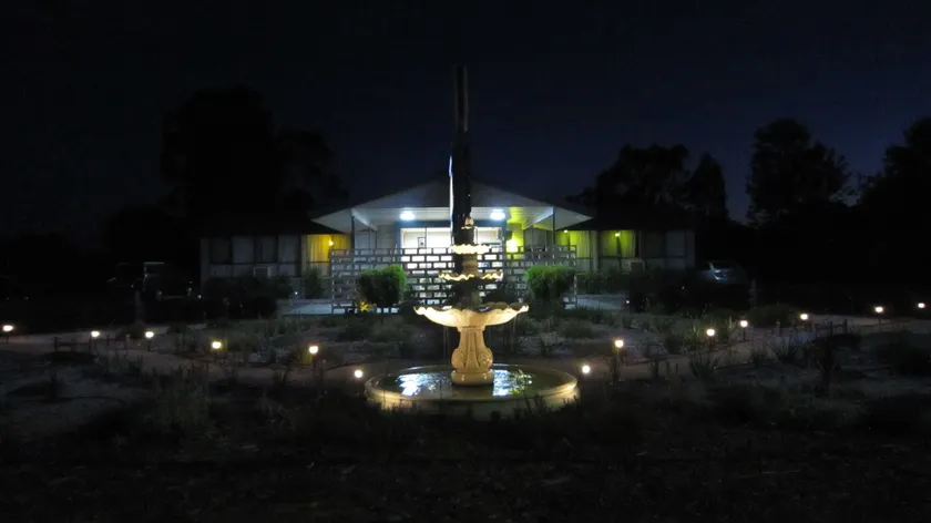 Castle Creek Motor Inn Euroa - Image 1