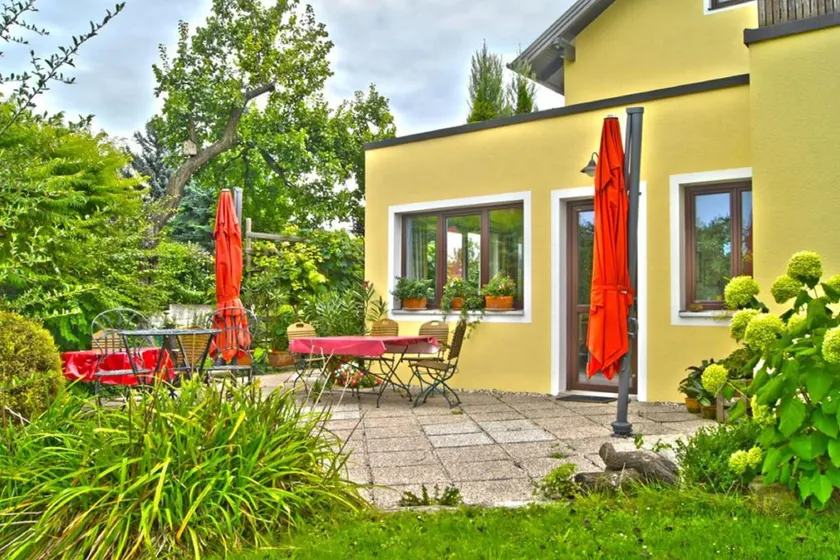 Casa con terraza | Vistas al jardín | Ideal para teletrabajar | Admite mascotas - Image 1