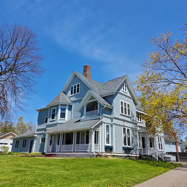 Andy's Blue House - Image 1