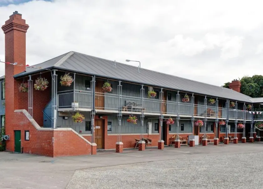 Country Glen Lodge - Image 1