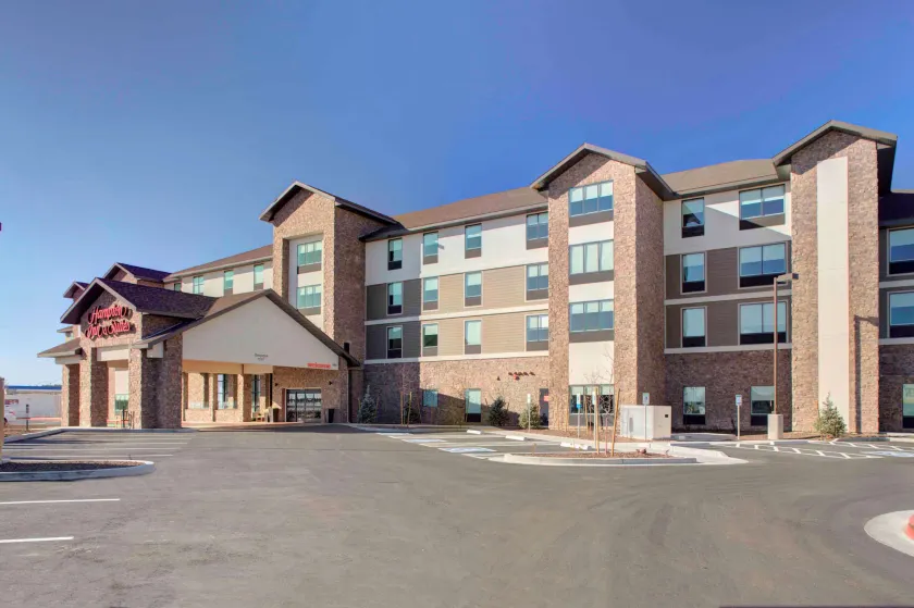 Hampton Inn & Suites Flagstaff East - Image 1