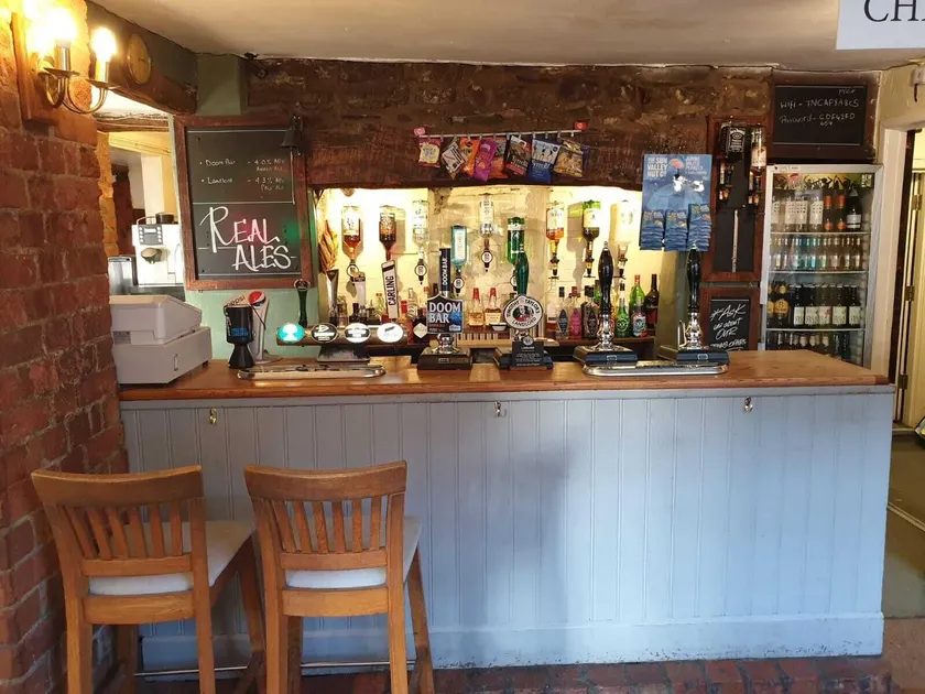 The Queens Head - Image 1