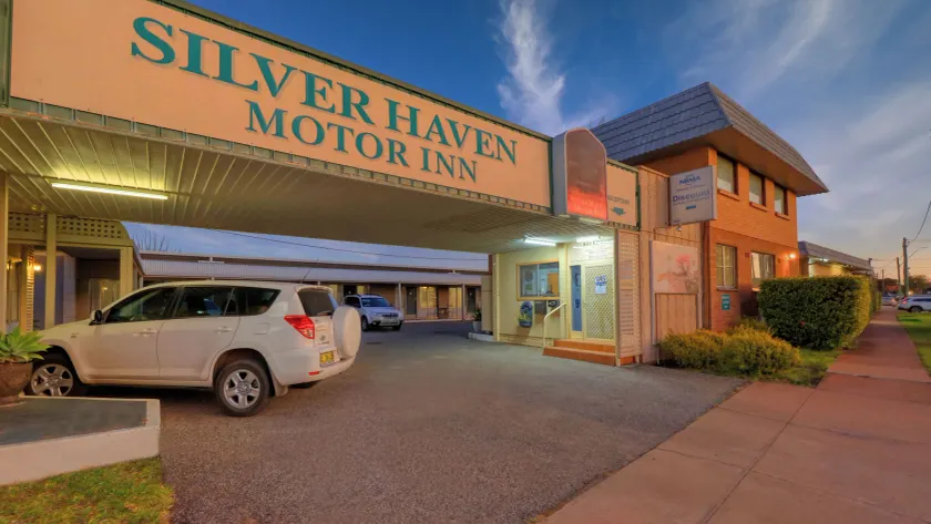 Silver Haven Motor Inn - Image 1