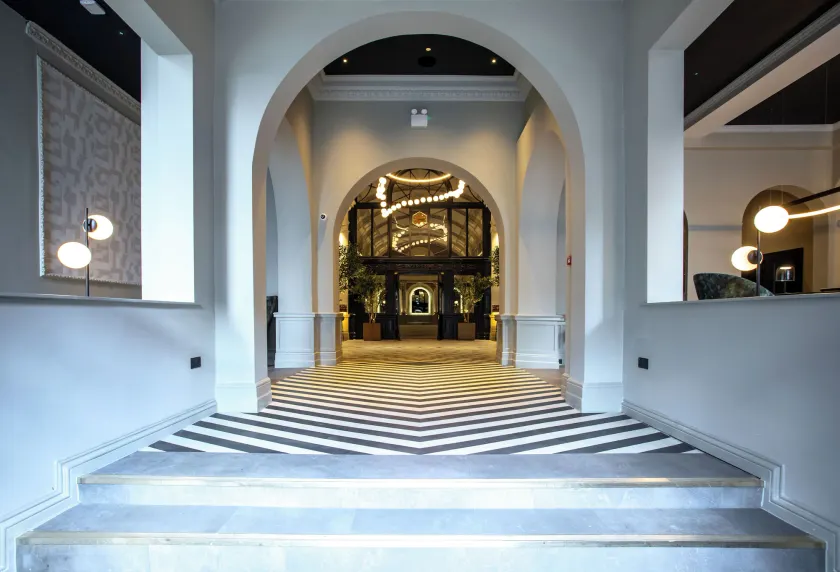 The Met Hotel Leeds - Newly Refurbished - Interior entrance