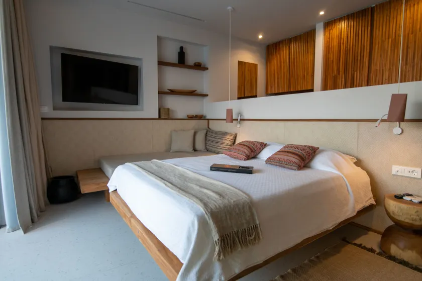 Amethyst Selene Paleros Couple's Hideaway - Chambre