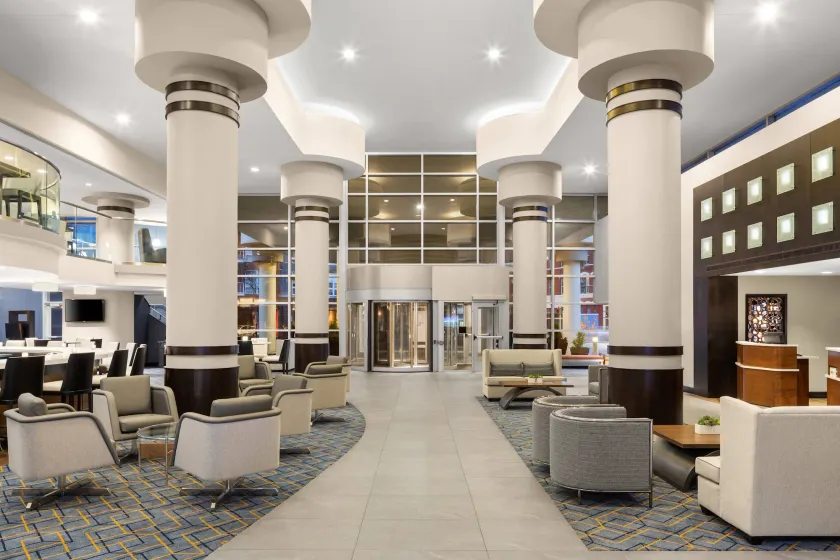 Courtyard by Marriott Minneapolis Downtown - Image 1
