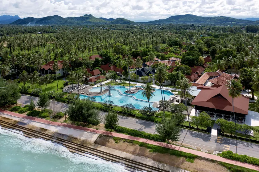 Wyndham Hua Hin Pranburi Resort & Villas - Image 1