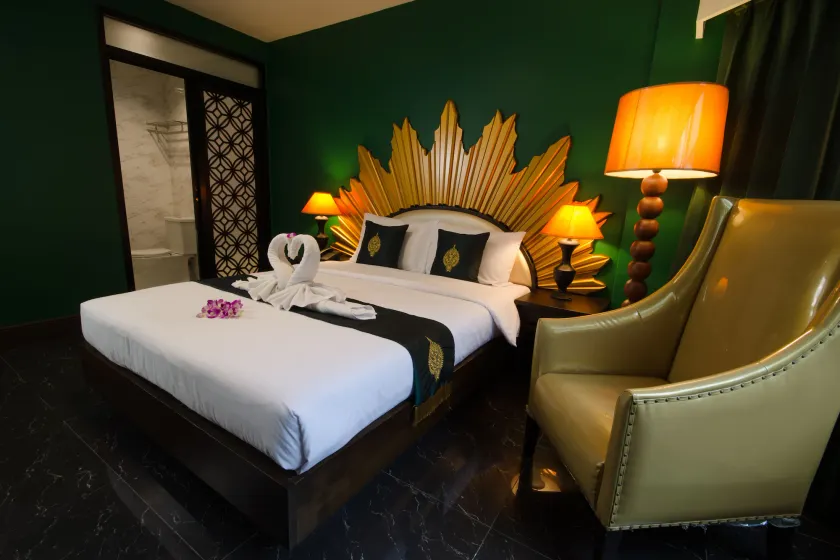 Khaosan Palace Hotel - Image 1