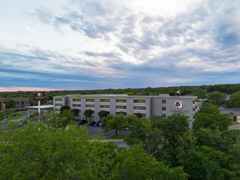 DoubleTree by Hilton Hotel Austin Northwest Arboretum - Image 1