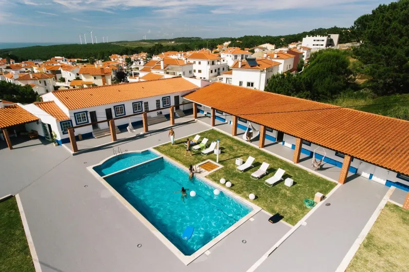 Zulla Nazaré Surf Village  - Image 1
