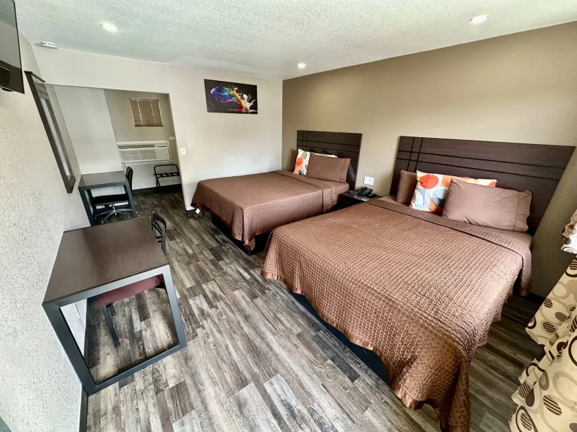 West Inn NAU - Downtown Flagstaff - Image 1