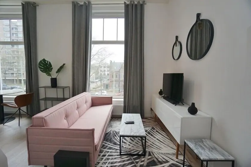 Metropolitan Hotel Rotterdam - Image 1