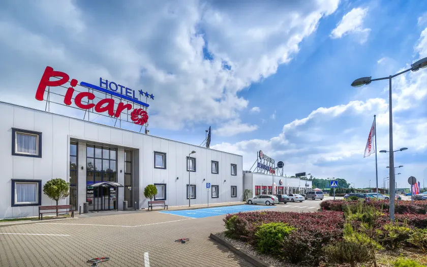 Hotel Picaro Żarska Wieś Południe A4 kierunek Polska - Image 1
