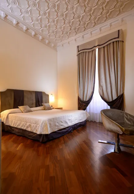 Hotel Golden - Image 1