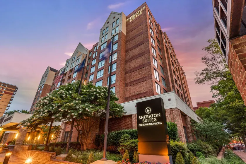Sheraton Suites Old Town Alexandria - Image 1