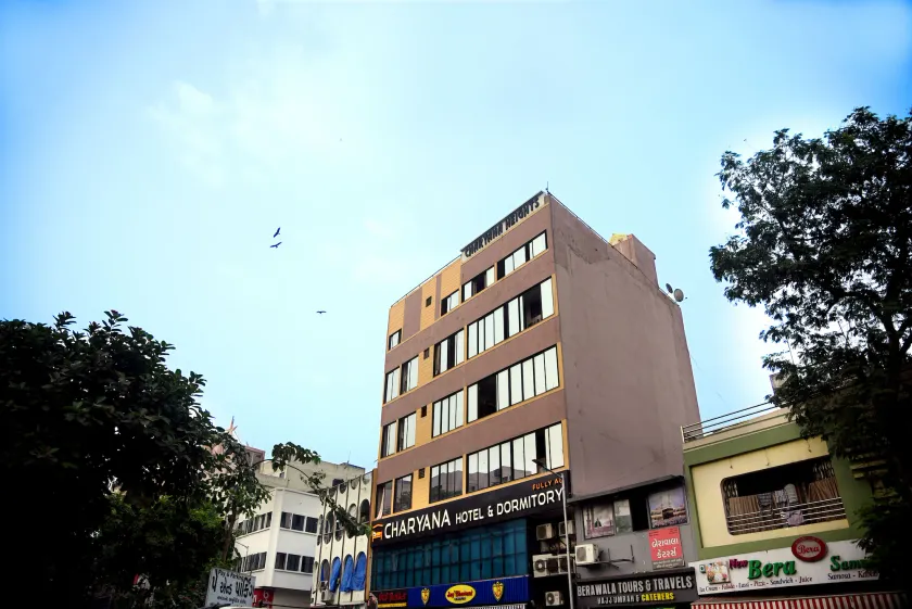 Charyana Hotel AC Dormitory - Image 1