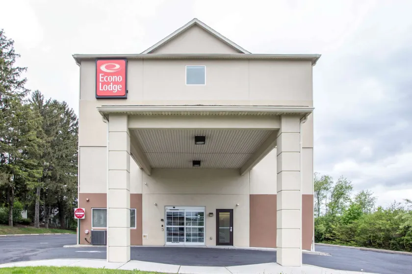 Econo Lodge Harrisburg - Hershey - Image 1
