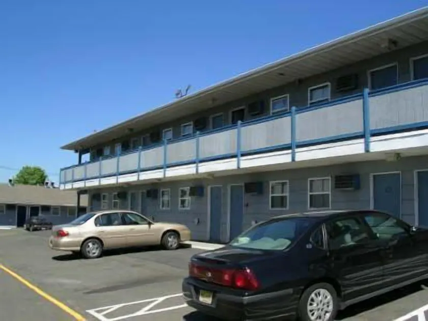 Mayflower Motel Milford - Image 1