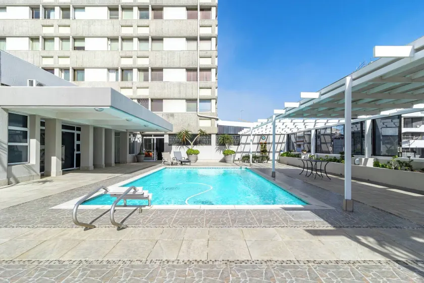 Lovely 1 bedroom in Seapoint - Image 1