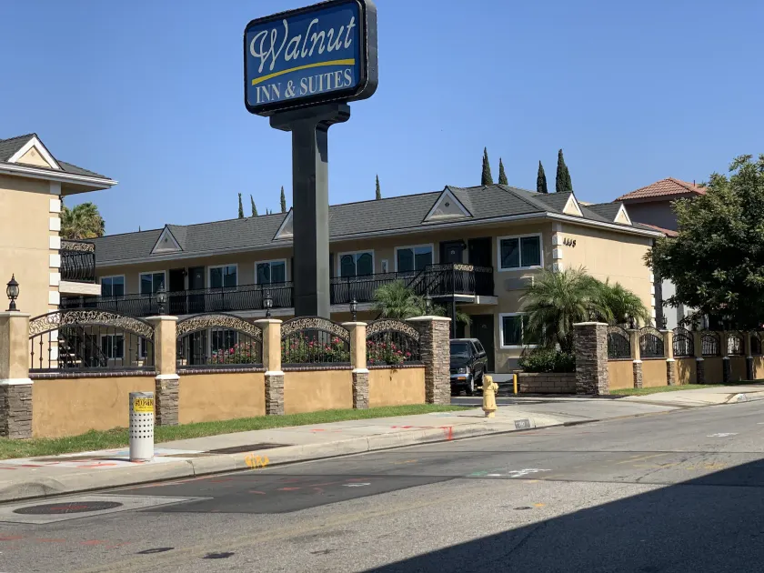 Walnut Inn & Suites West Covina - Image 1