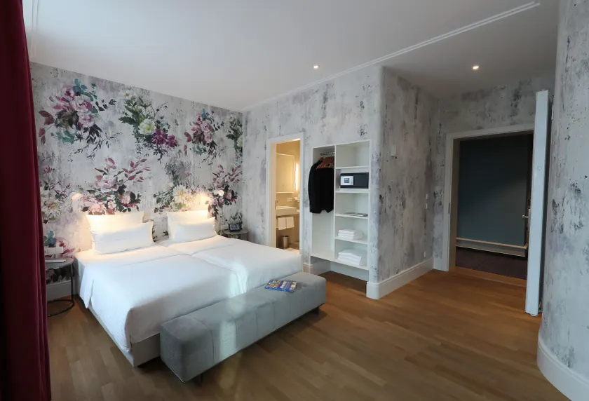 MOMA1890 Boutique Hotel - Image 1