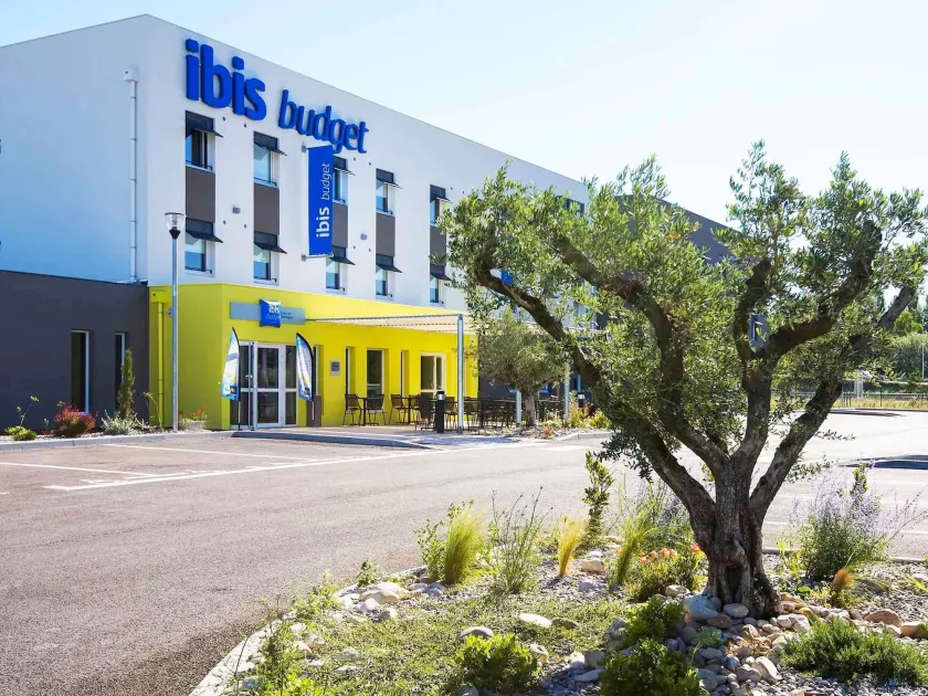 Ibis Budget Saint-Martin-de-Crau Porte de Camargue - Image 1