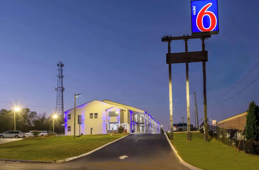 Motel 6-Commerce, GA - Image 1