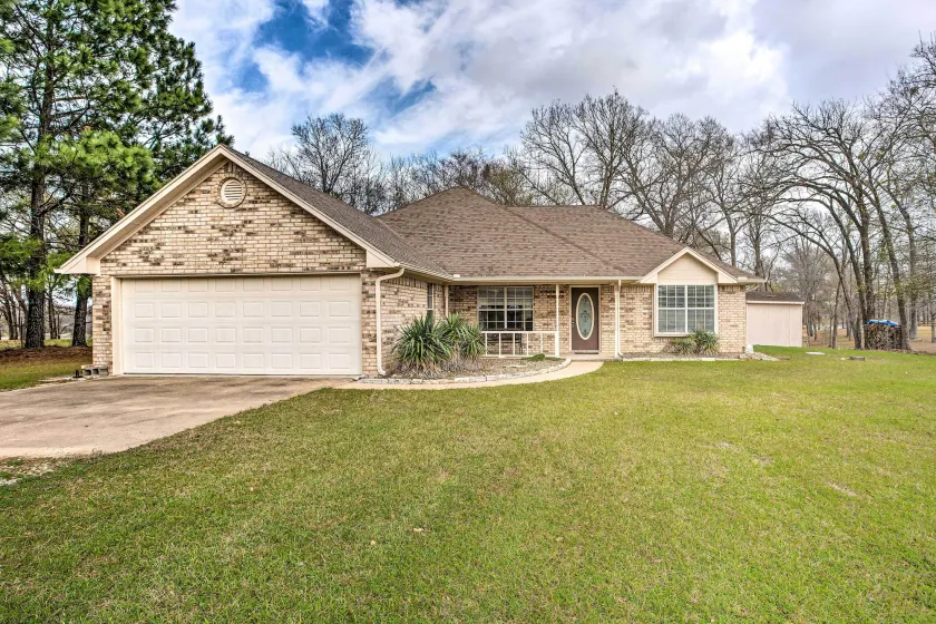 Family Alba Home w/ Boat Dock on Lake Fork! - Image 1