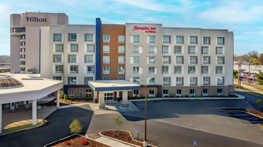 Hampton Inn By Hilton St Louis Airport - Image 1