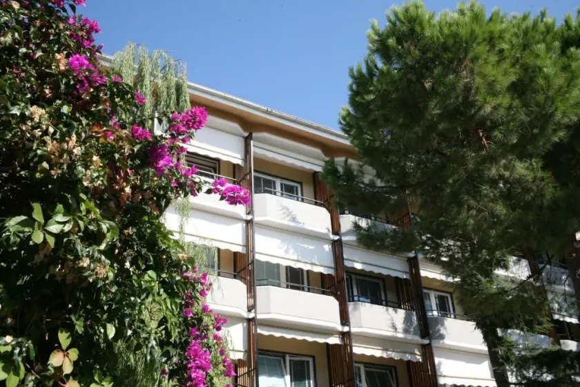 Hotel Palace - Image 1