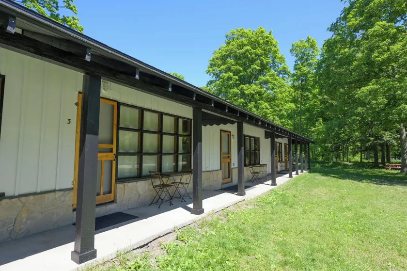 Dune Climb Inn - Image 1
