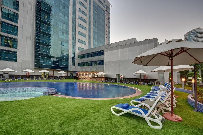 Marina View Hotel Apartments - Image 1