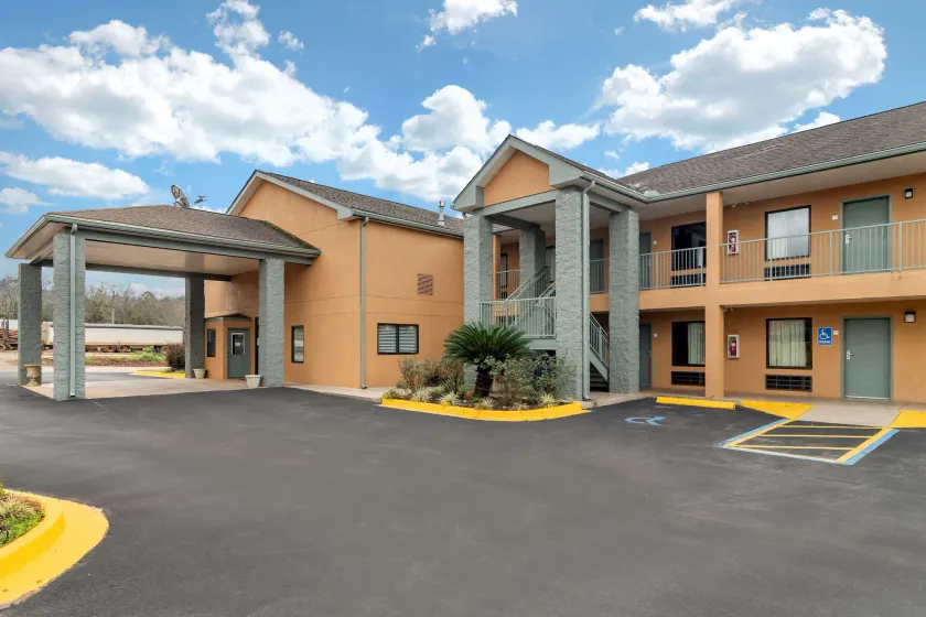 Econo Lodge Cuthbert - Image 1