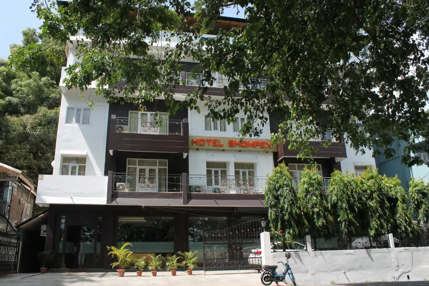 Hotel Shompen - Image 1