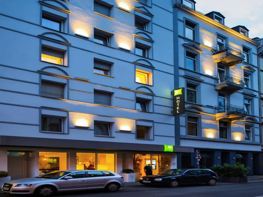 Ibis Styles Frankfurt City - Image 1